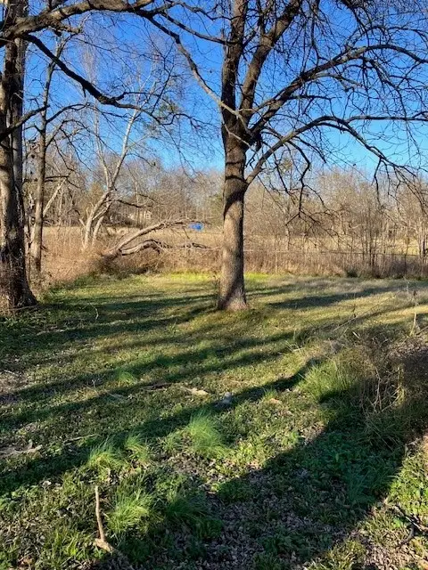 1013 W College, Clarksville, TX 75426 - #2