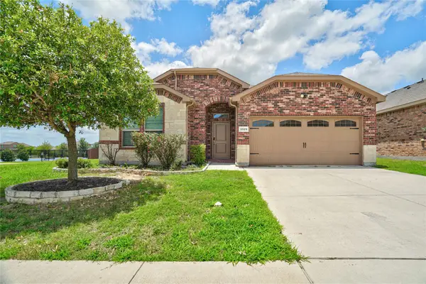2529 Lavender Lane, Glenn Heights, TX 75154