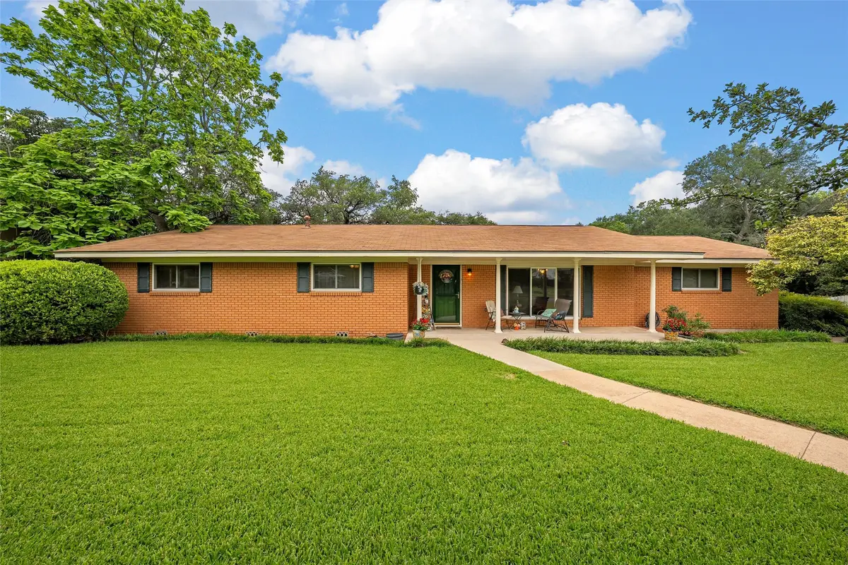 9609 Fair Circle, Woodway, TX 76712 - #1
