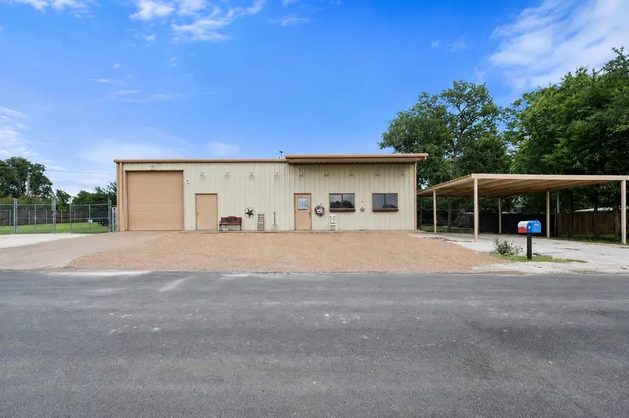 112 Love Street, Fairfield, TX 75840 - #3