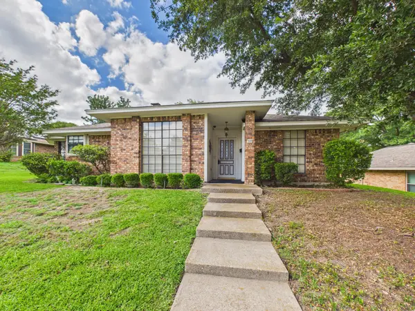 537 Sapling Way, DeSoto, TX 75115