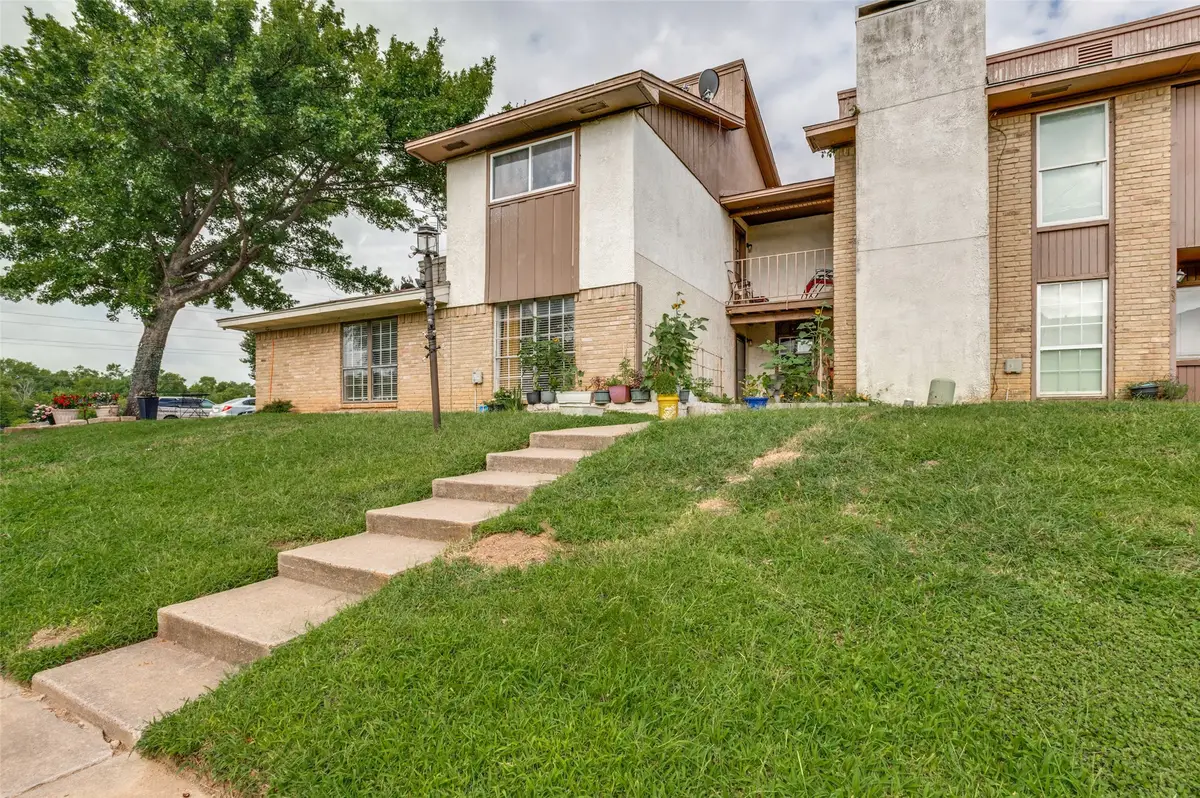 1402 S Carrier Parkway #202, Grand Prairie, TX 75051 - #1