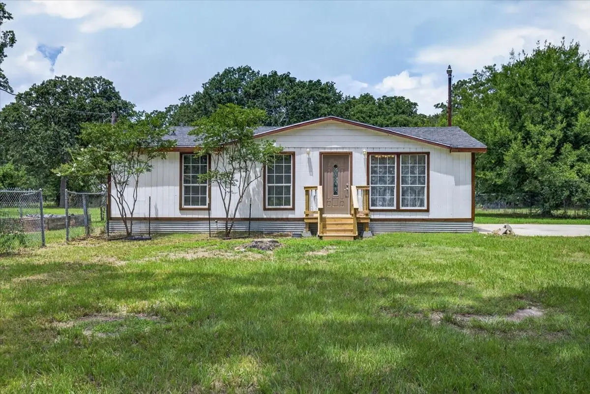 250 E Golden Oaks Drive, Mabank, TX 75156 - #1