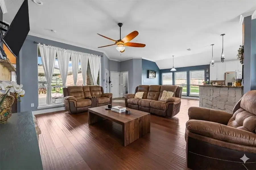 412 Kings Creek Drive, Terrell, TX 75161 - #2