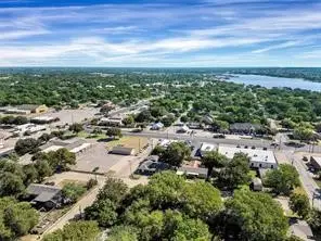 201 S Jones Street, Granbury, TX 76048 - #2