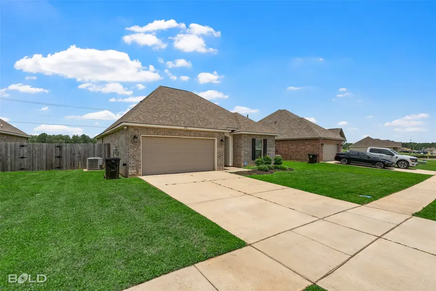 204 Berkshire Place, Haughton, LA 71037 - #3
