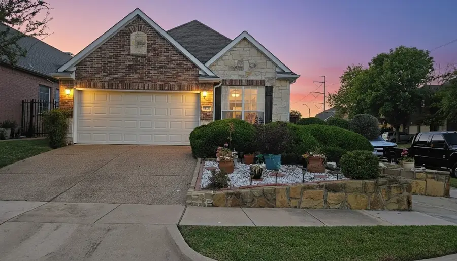 8207 Persimmon Street, Irving, TX 75063 - #3
