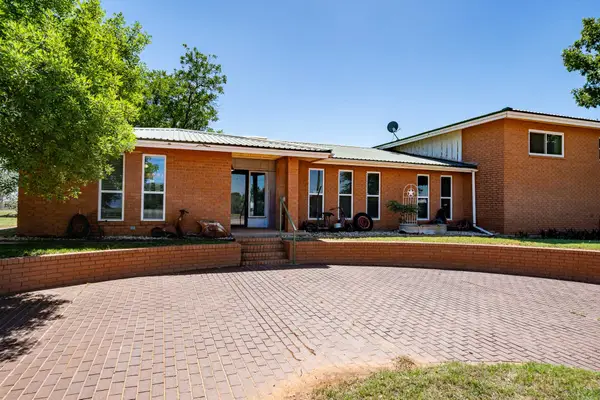 510 N Elizabeth Avenue, Rotan, TX 79546