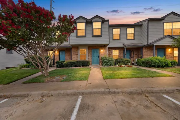 734 W Collins Street, Denton, TX 76201