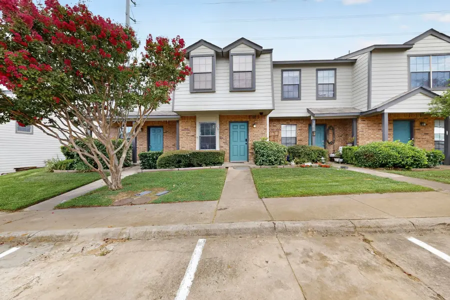 734 W Collins Street, Denton, TX 76201 - #2