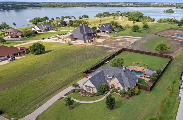 103 Eagle Point Drive, Waxahachie, TX 75165