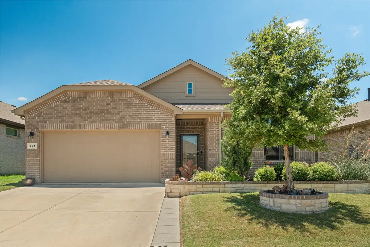 824 Greenford Manor, Justin Roanoke, TX 76247 - #1