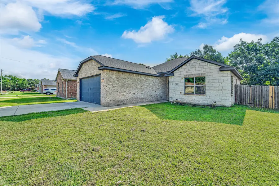 4902 Rimwood Drive, Balch Springs, TX 75180 - #2
