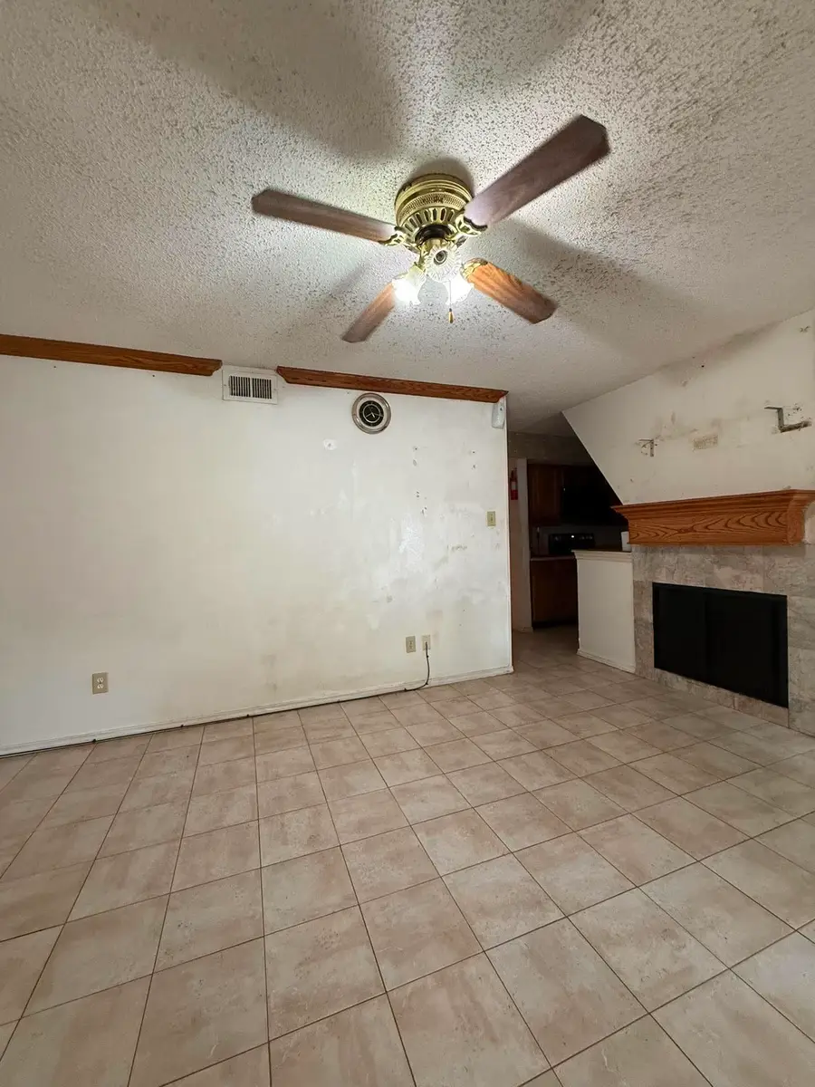 9809 Walnut Street #E108, Dallas, TX 75243 - #3