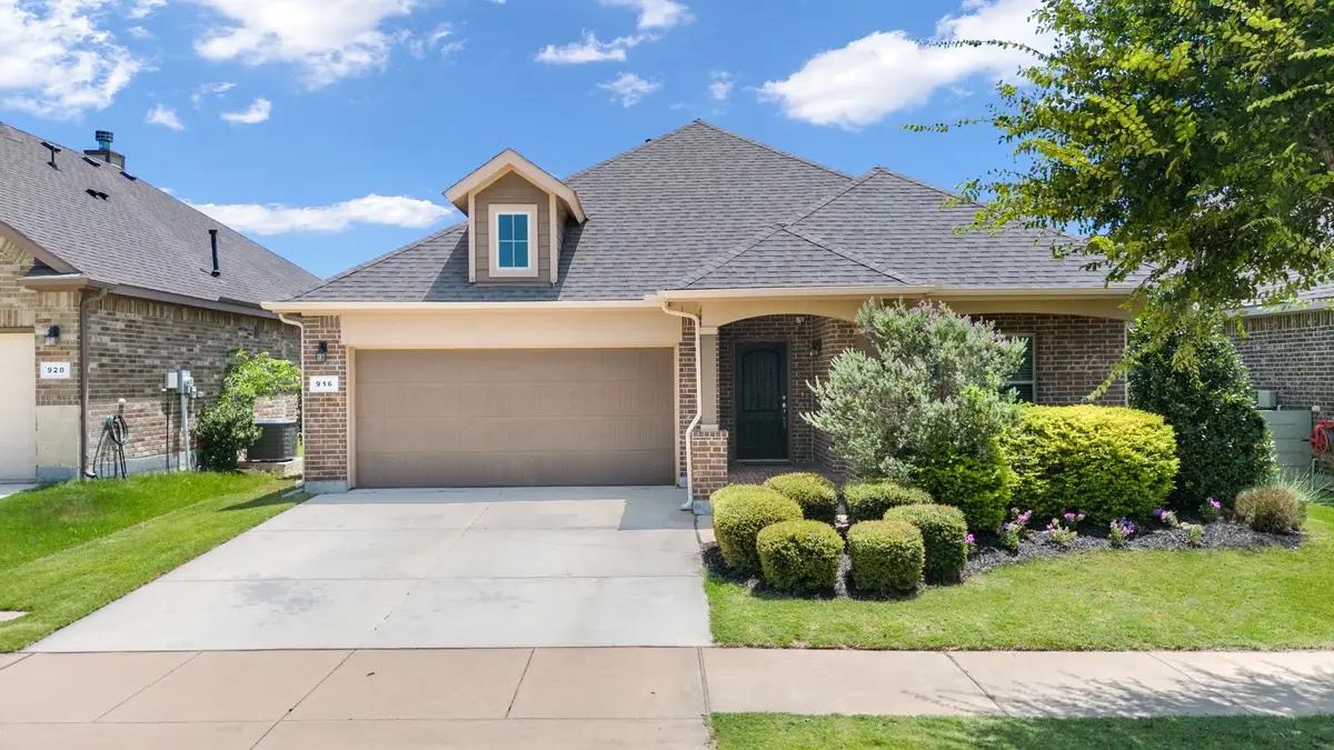 916 Hawks Way, Argyle, TX 76226 - #1