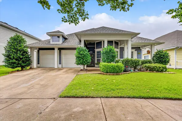 1008 Bell Manor Drive, Savannah, TX 76227