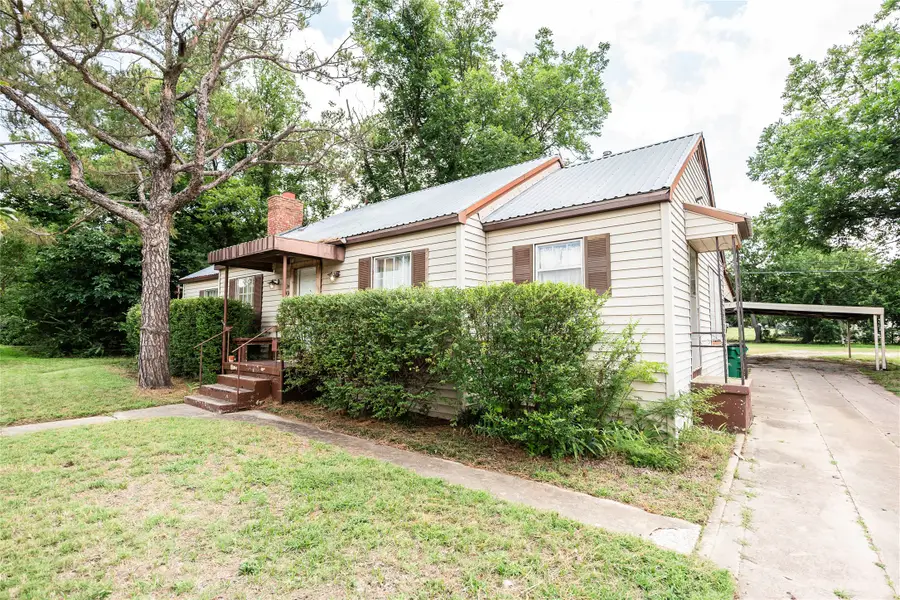 706 E Highway 82, Nocona, TX 76255 - #3