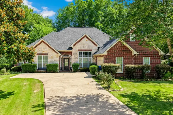 910 Holly Hill, Mt Pleasant, TX 75455
