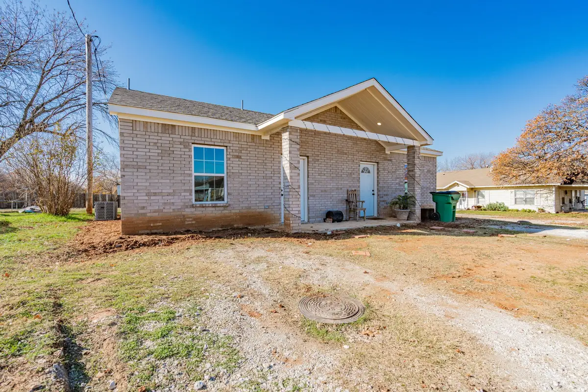 207 Young Street, Nocona, TX 76255 - #1