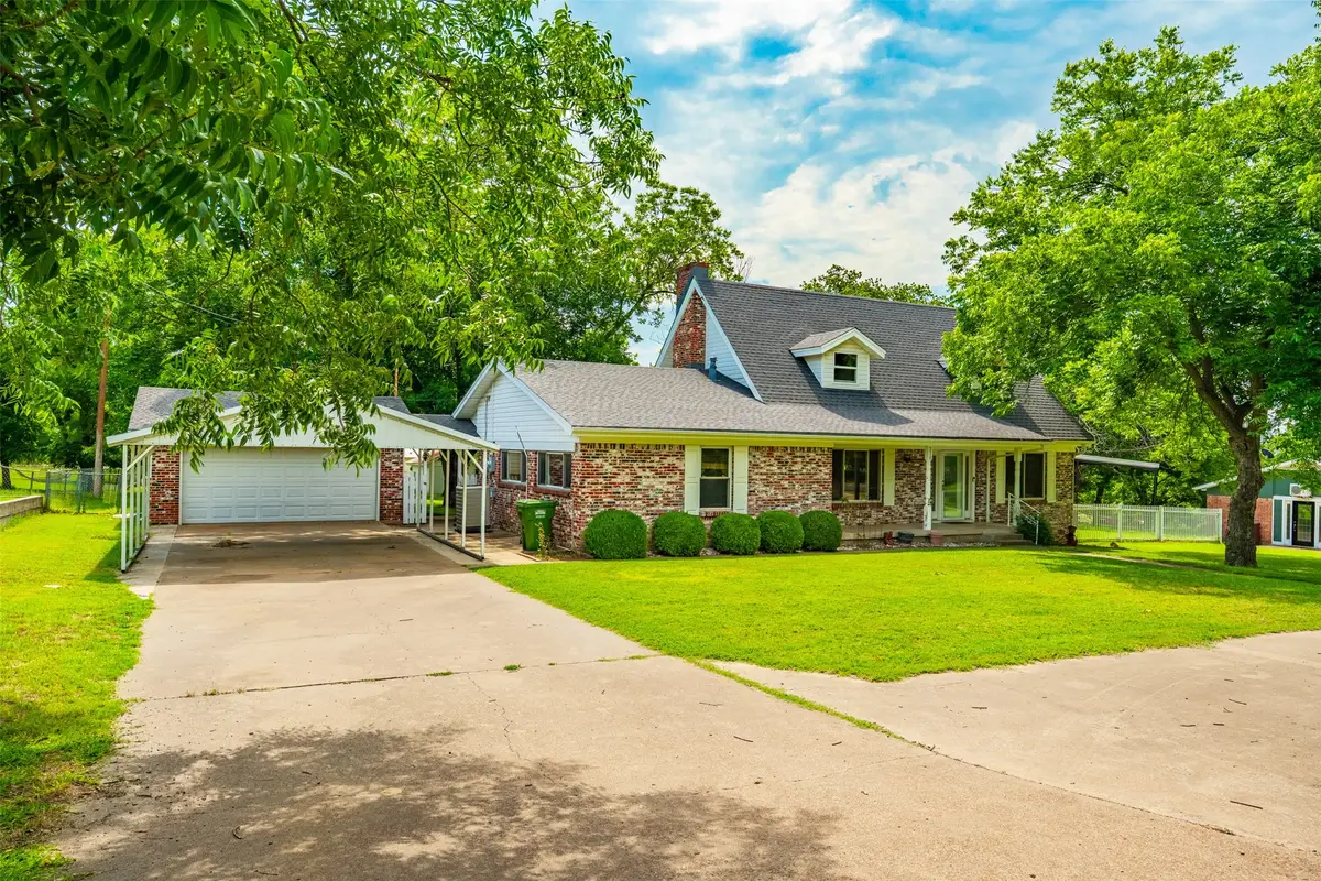 210 Yucca Drive, Weatherford, TX 76087 - #1
