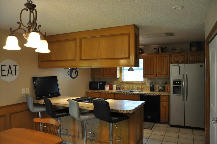 1021 Markeda, Sulphur Springs, TX 75482 - #2