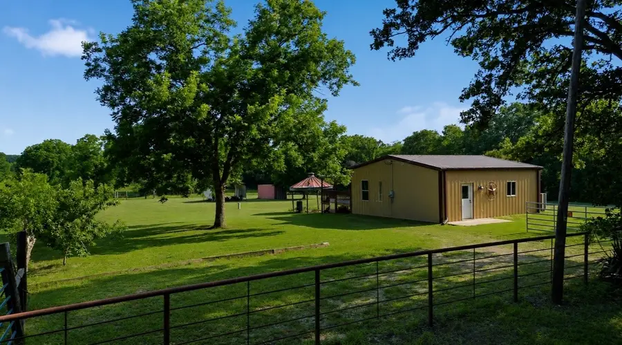 500 County Road 1300, Lake Creek, TX 75450 - #2