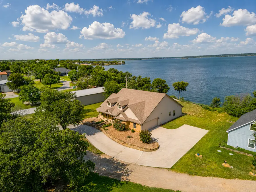 711 Crows Point, Lake Bridgeport, TX 76426 - #2