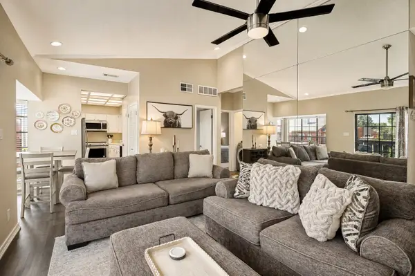411 Pebble Way #248, Arlington, TX 76006