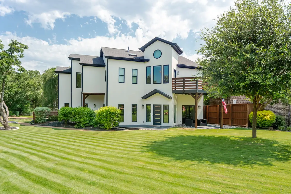2856 Peninsula Drive, Grapevine, TX 76051 - #1
