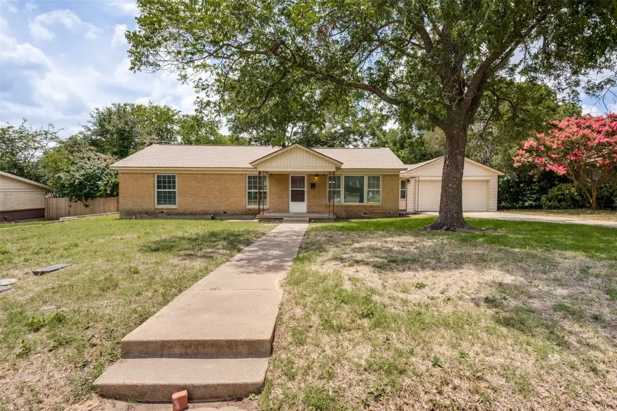 3539 Kingsbury Avenue, Richland Hills, TX 76118 - #2