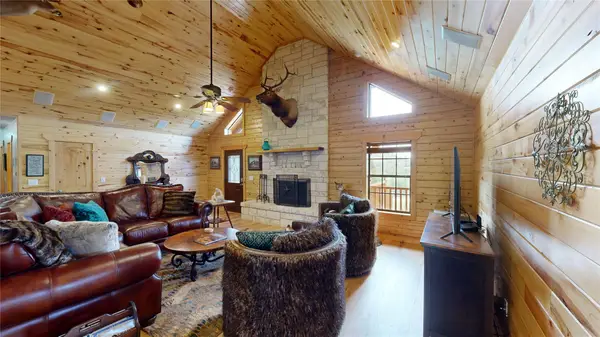 1253 Balcones Lane, Graford, TX 76449
