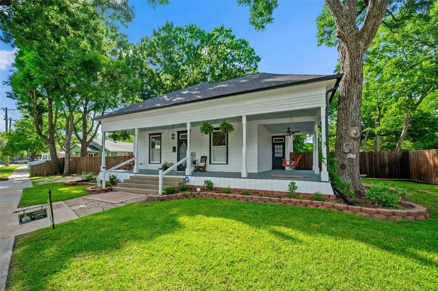 911 E Marvin Avenue, Waxahachie, TX 75165 - #2