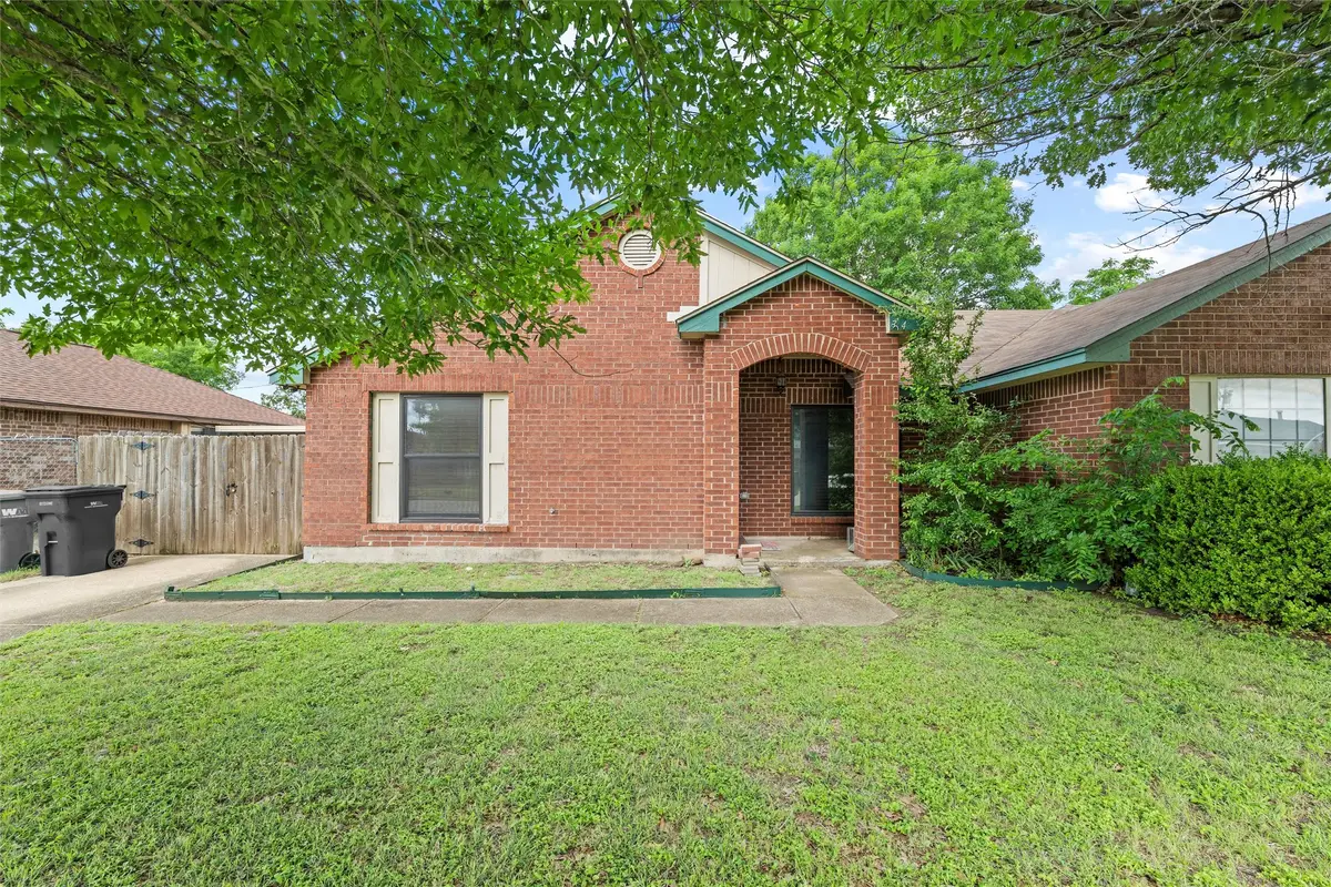 734 Lemons Street, Cedar Hill, TX 75104 - #1