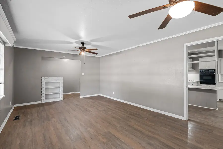733 W 5th Street, McGregor, TX 76657 - #3