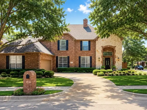 837 Glen Garry Drive, Flower Mound, TX 75022