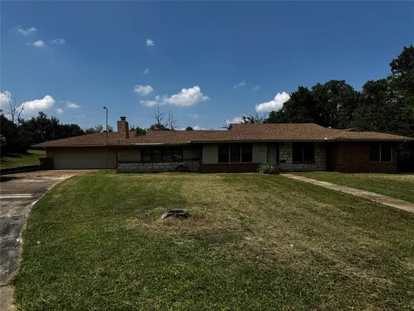 2155 Fairway Drive, Fort Worth, TX 76119
