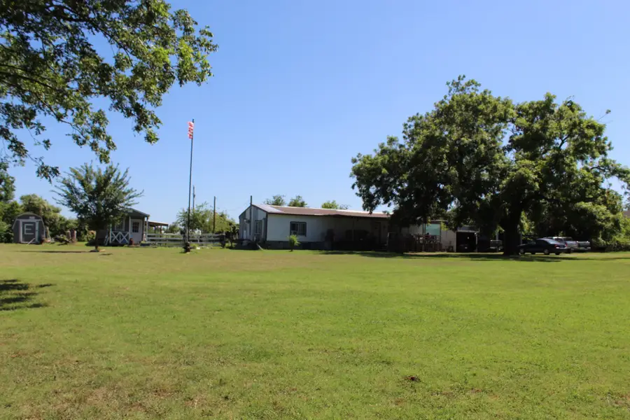 118 Rommel Court, Springtown, TX 76082 - #2