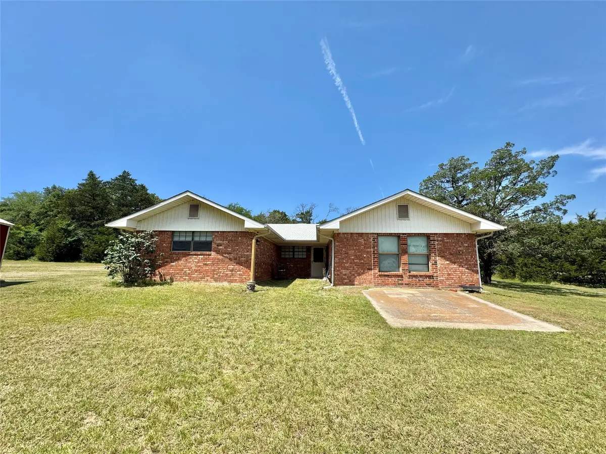 450 Woodbine Estates Road, Gainesville, TX 76240 - #1