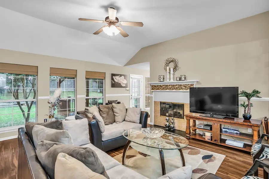 412 Glenbrook Drive, Kennedale, TX 76060 - #3
