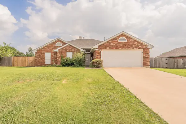 425 Madison Place, Ponder, TX 76259