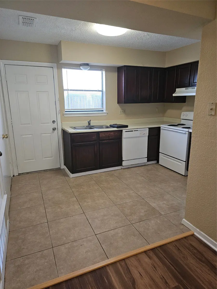 2822 Wimbledon Court, Garland, TX 75041 - #2