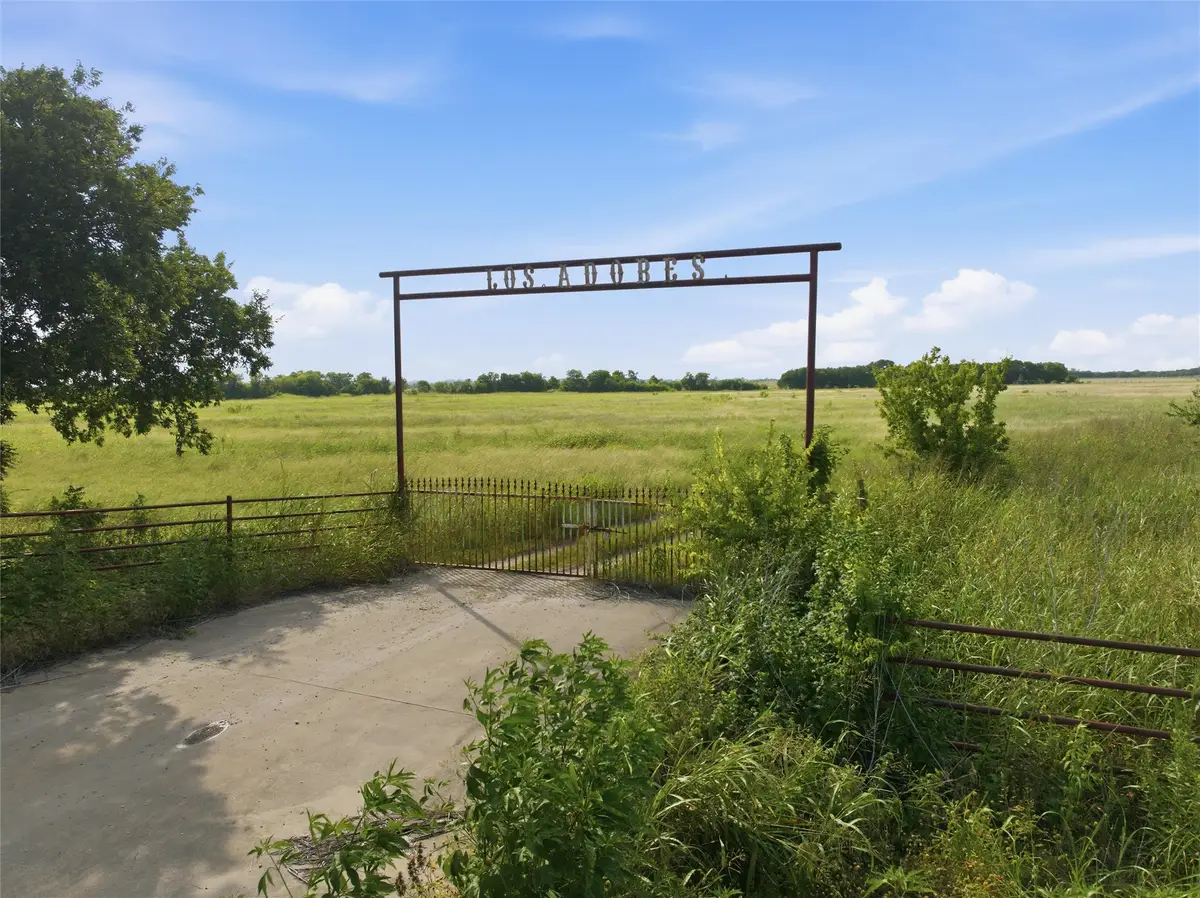 2519 Hwy 7 Highway, Chilton, TX 76632 - #1