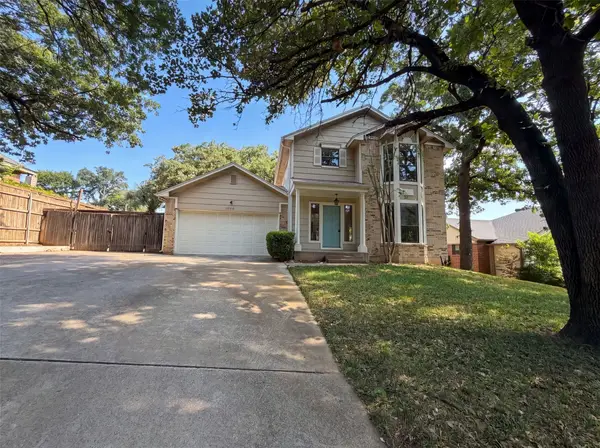 3805 Brookfield Drive, Arlington, TX 76001