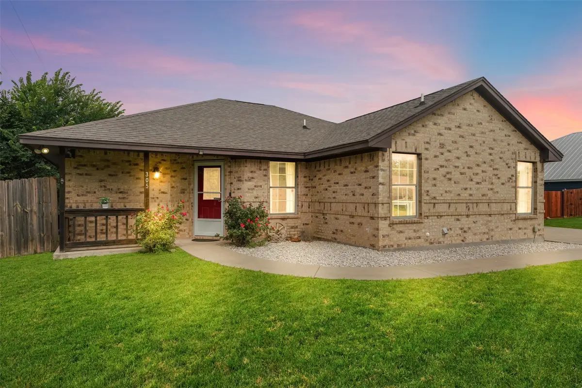 305 Ashwood Street, Azle, TX 76020 - #1