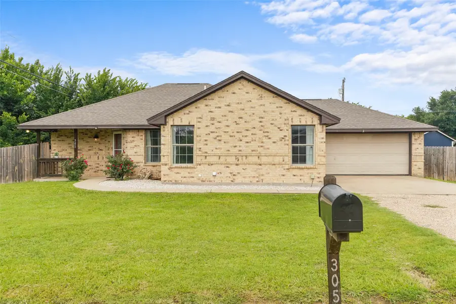 305 Ashwood Street, Azle, TX 76020 - #3