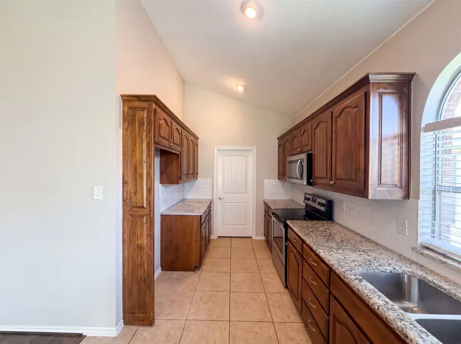 1205 Kachina Lane, Fort Worth, TX 76052 - #2
