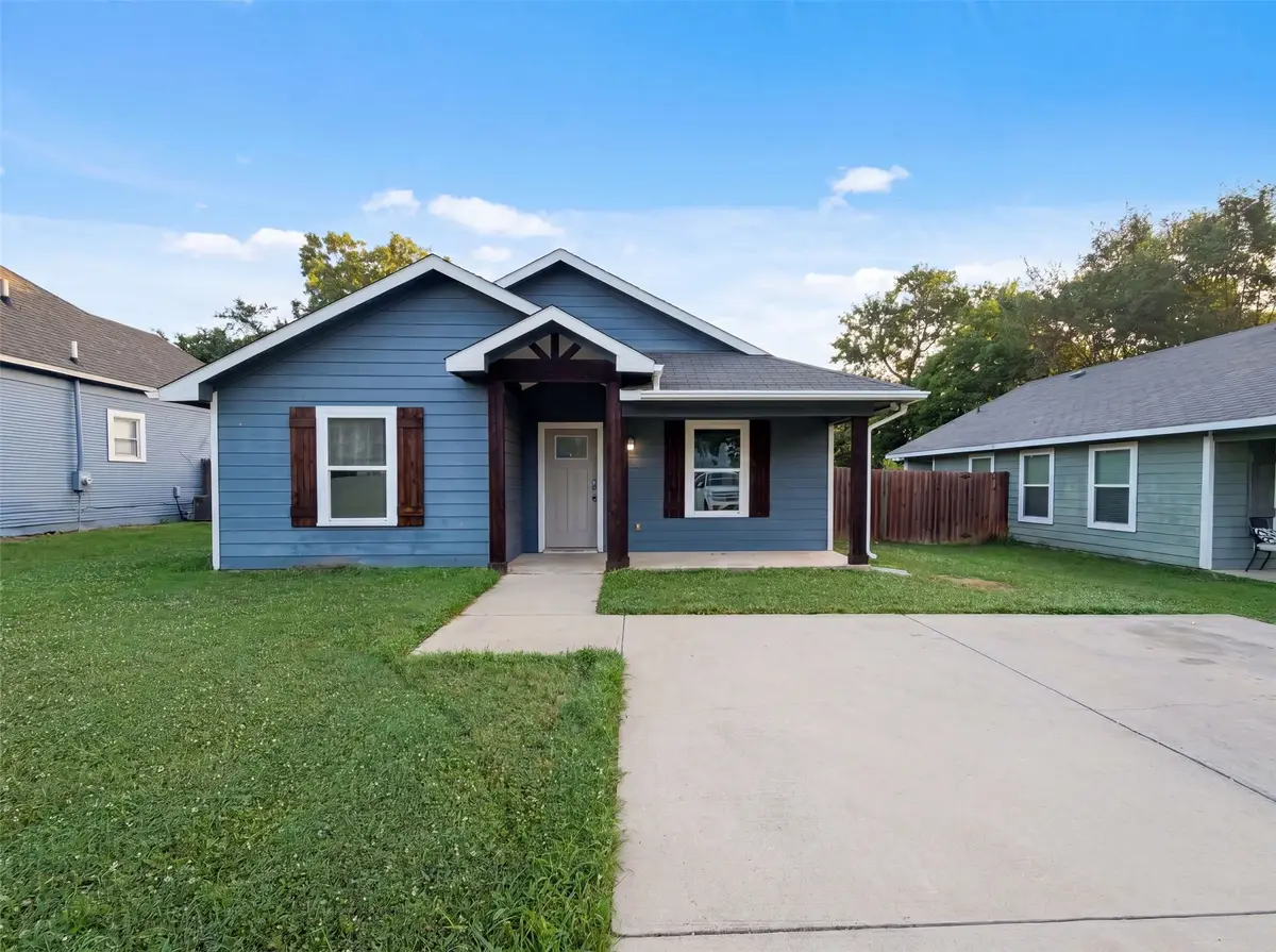 709 W Hull Street, Denison, TX 75020 - #1