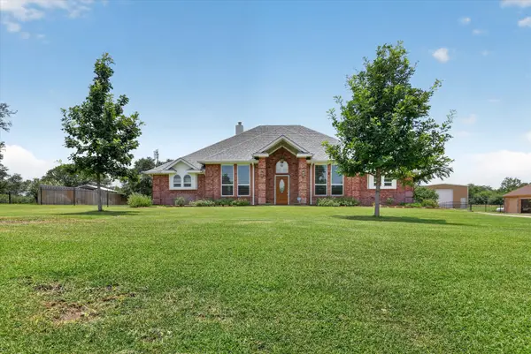 140 Oakwood Court, Lakeside, TX 76135