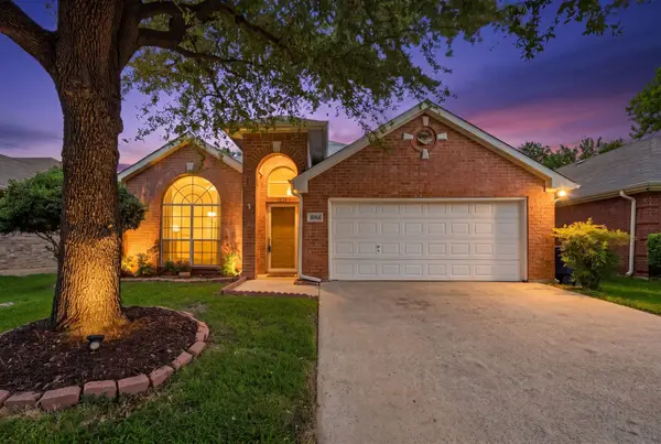 6916 Indiana Avenue, Fort Worth, TX 76137