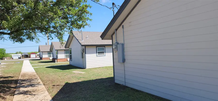 1600 W Commerce #5, Eastland, TX 76448 - #2
